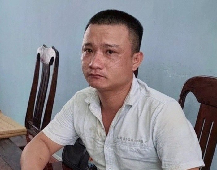 Khoi to nam thanh nien danh nguoi sau va cham giao thong hinh anh