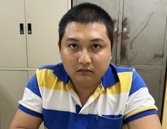 Ban sung dan cao su gay thuong tich cho hang xom roi bo tron hinh anh