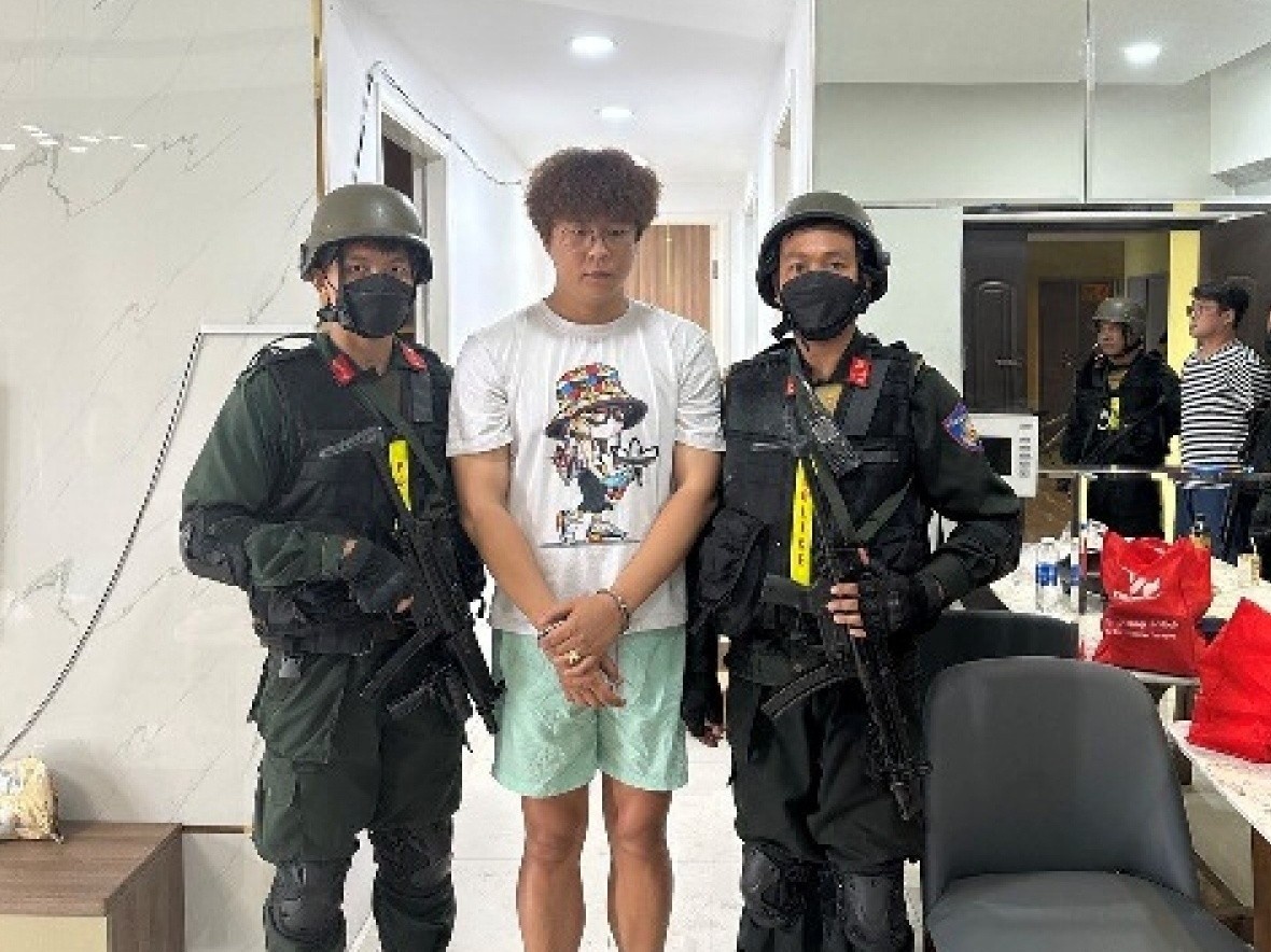 Bat giu 3 nguoi Han Quoc thuoc nghi pham truy na do cua Interpol hinh anh