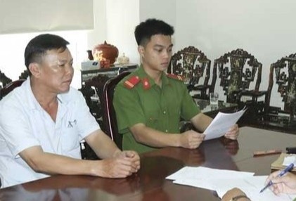 Dau thu sau hon 30 nam tron truy na hinh anh