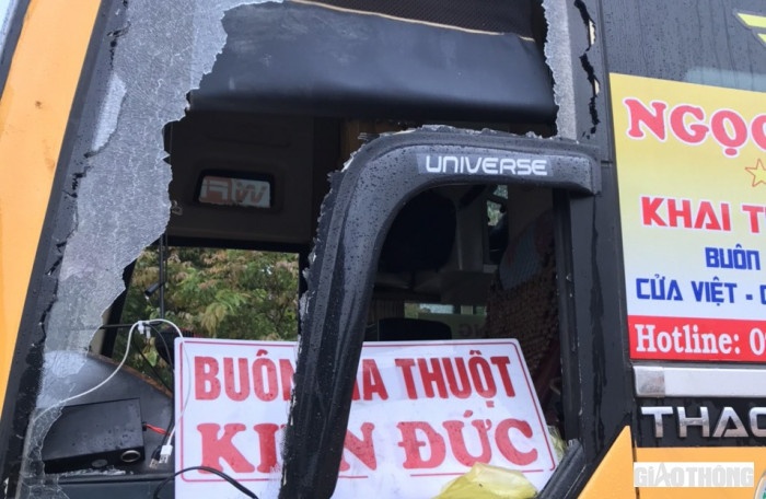chặn xe khách  ảnh 2 chan xe khach anh 2