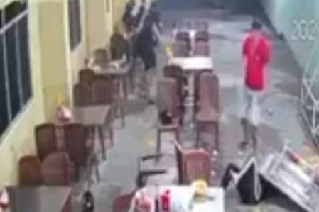 Dieu tra vu clip nguoi phu nu bi danh o quan an hinh anh