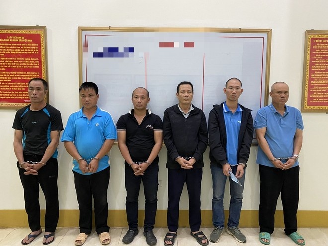 Bao ve cong ty tiep tay cho nhom trom cap hinh anh