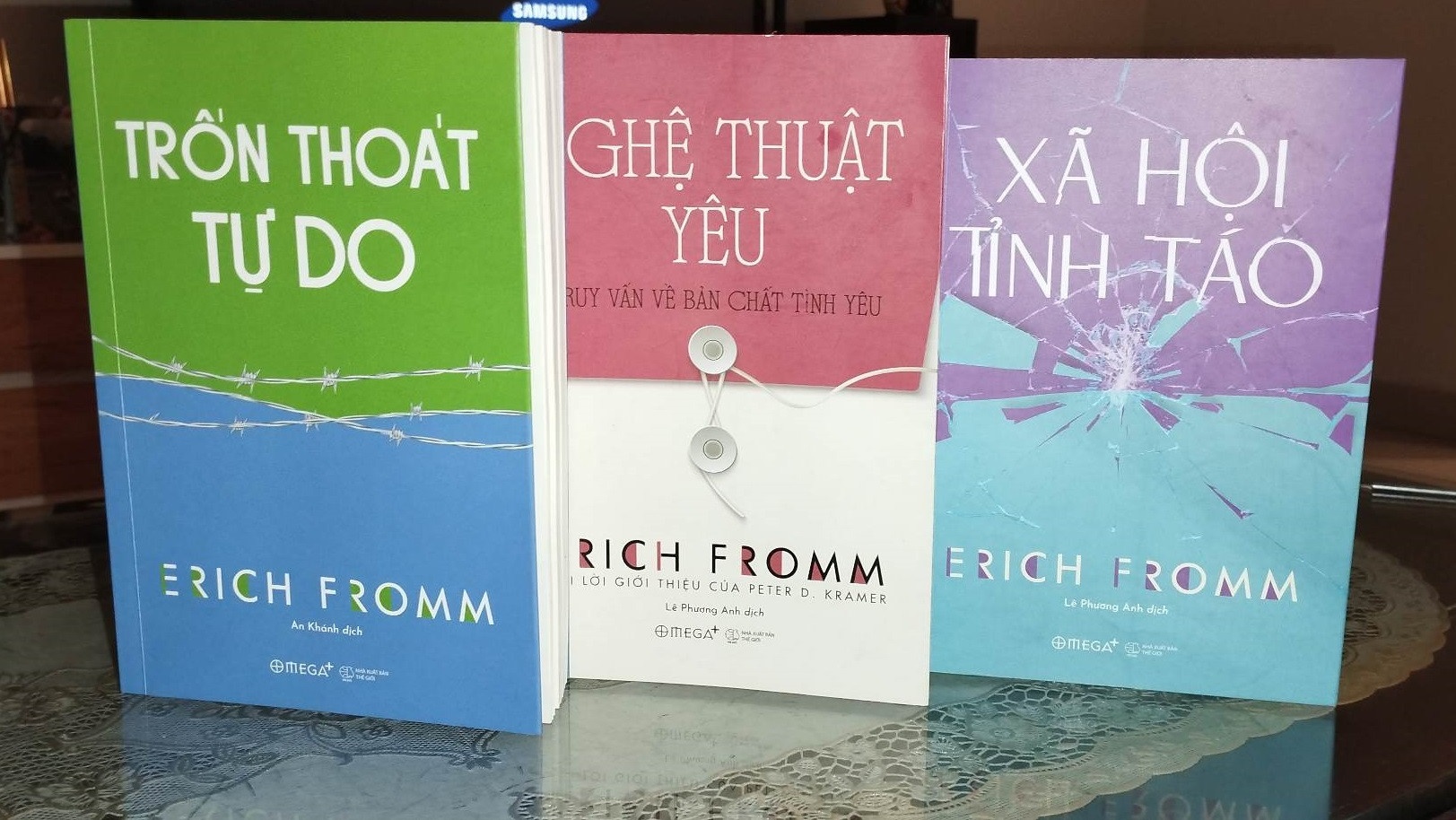 Erich Fromm: Kham pha vu tru noi tai trong ta hinh anh