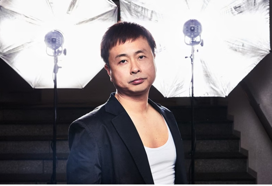 Bi cha duong hanh ha, nam dien vien cung me bo tron trong dem hinh anh