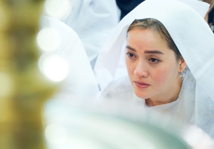 Con gai NSUT Vu Linh tra lai tien cho nguoi ham mo hinh anh