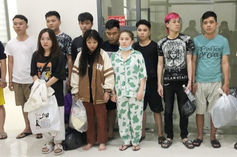 Mao danh can bo an ninh mang de lua dao hinh anh