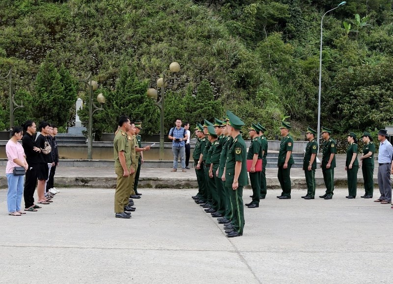 viec nhe luong cao anh 1