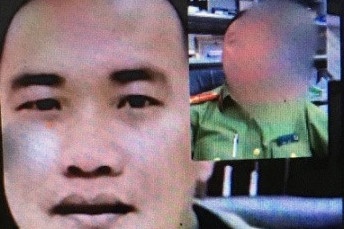 Nguoi dan ong goi dien lua dao, gap dung cong an hinh anh