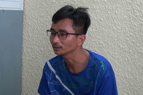 Bat tam giam giam doc vi lam gia ho so du thau hinh anh