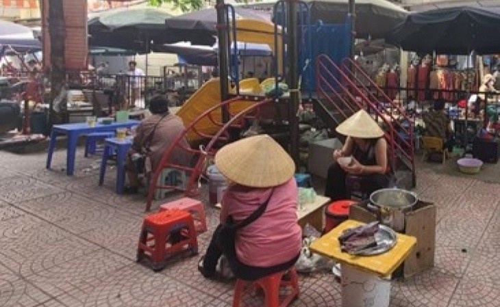 No luc tao san choi cho tre vao dip he hinh anh