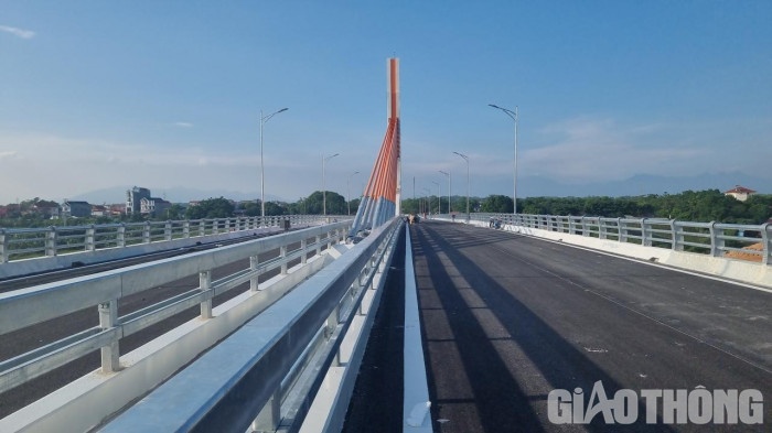 Cau 540 ty dong anh 8