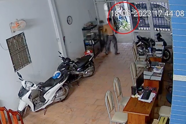 chem nhap vien anh 1