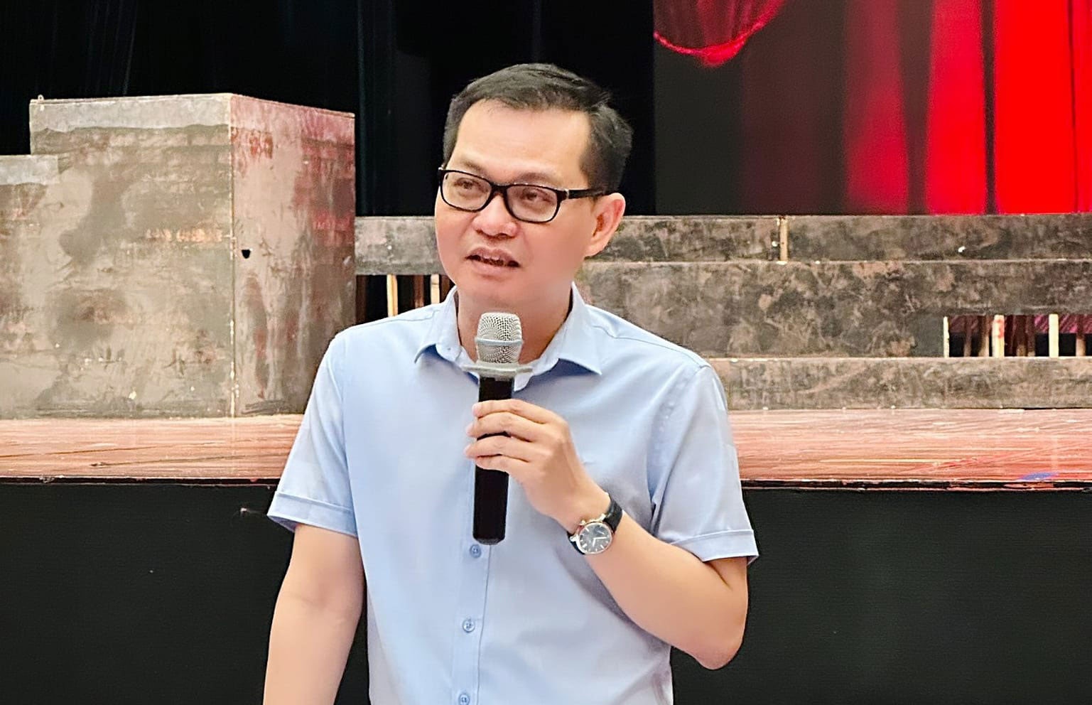 NSND Trung Hieu: 'Da la nghe si phai co giai thuong ca nhan' hinh anh