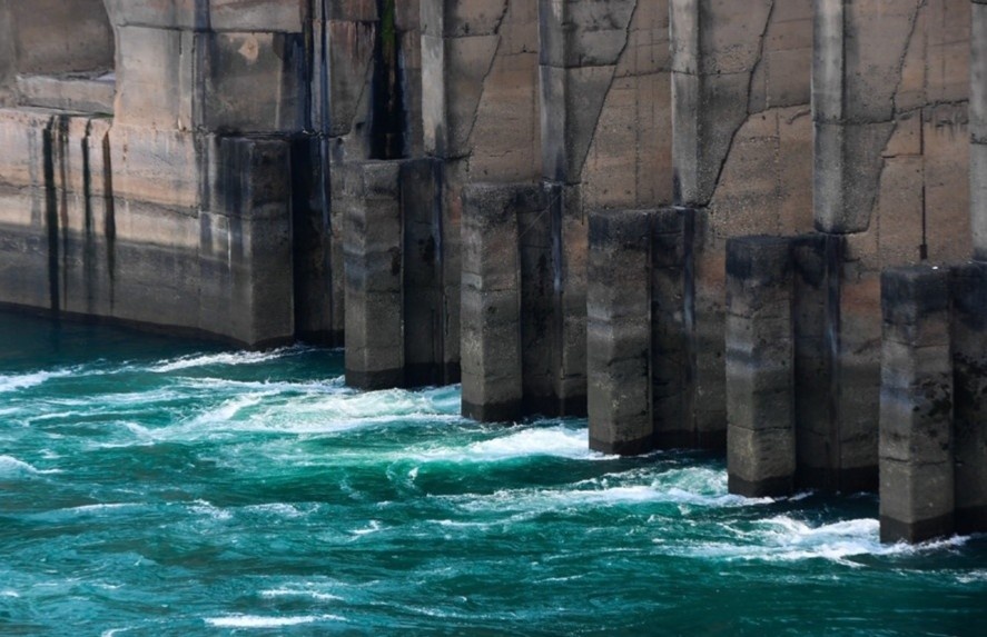 Mua lon cap tap trut xuong mien Bac, ho thuy dien duoc 'cai thien' hinh anh