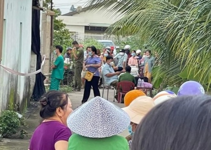 Vu nguoi dan ong tu vong sau xo xat voi vo: Xac dinh nghi pham hinh anh