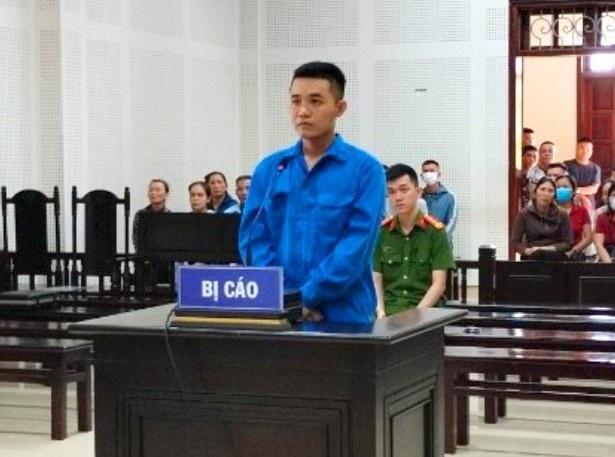 Dung sung tu che ban hang xom, nam thanh nien lanh an 11 nam tu hinh anh