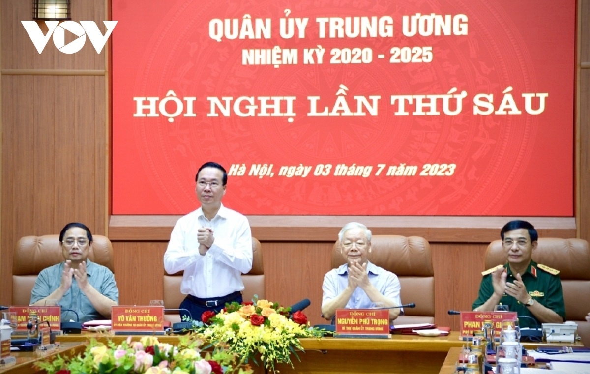 Quan uy Trung uong anh 3