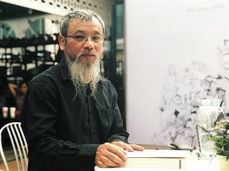 Nha phe binh nao tru vung khi con loc 'anh hung ban phim' bua vay hinh anh