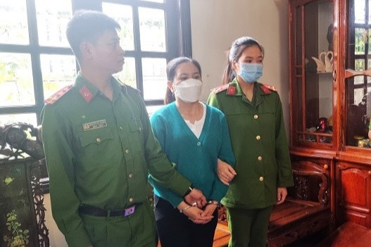 So tien ke toan Chi cuc Thi hanh an lua dao nhieu nguoi hinh anh