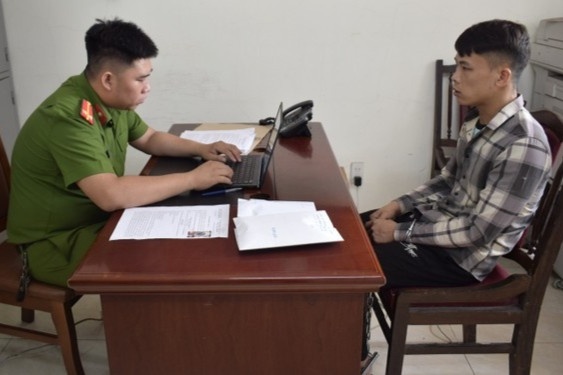 Nam sinh vien 2 lan dot nhap trom cap tai san nha dan hinh anh