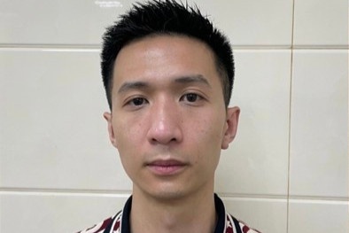 Thanh nien tu Canada ve Viet Nam thue phong tro ru ban cung bay lac hinh anh