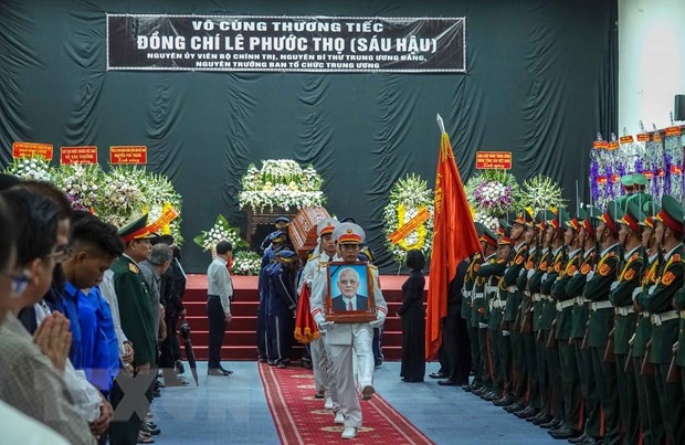 Ong Le Phuoc Tho anh 2