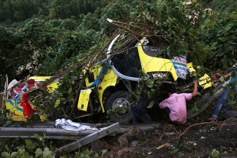 Gan 500 ty dong khac phuc cac diem den, tiem an tai nan giao thong hinh anh