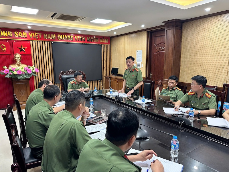 Cong ty Sky Media,  Doanh nghiep Sky Media,  Giam doc Sky Media,  Chu tich Sky Media anh 2