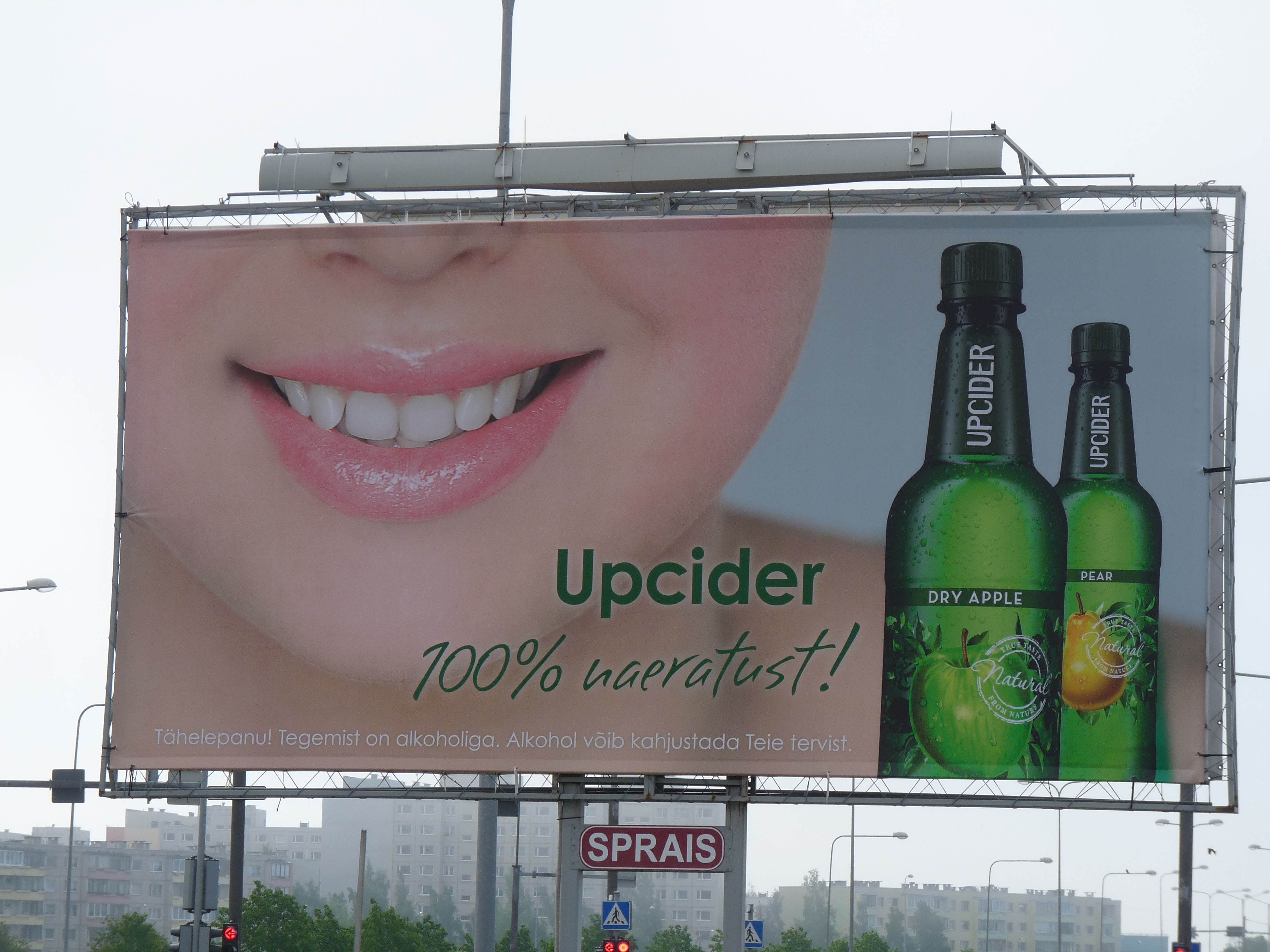 Viec quang cao ruou bia duoc kiem soat o cac nuoc chau A ra sao? hinh anh