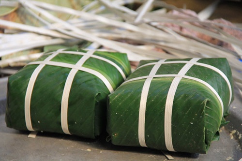 Phan biet banh chung luoc pin va banh chung an toan hinh anh