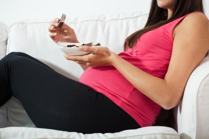 Mẹ bầu ăn nhiều đồ ngọt sinh con dị tật ảnh 1 Me bau an nhieu do ngot sinh con di tat anh 1