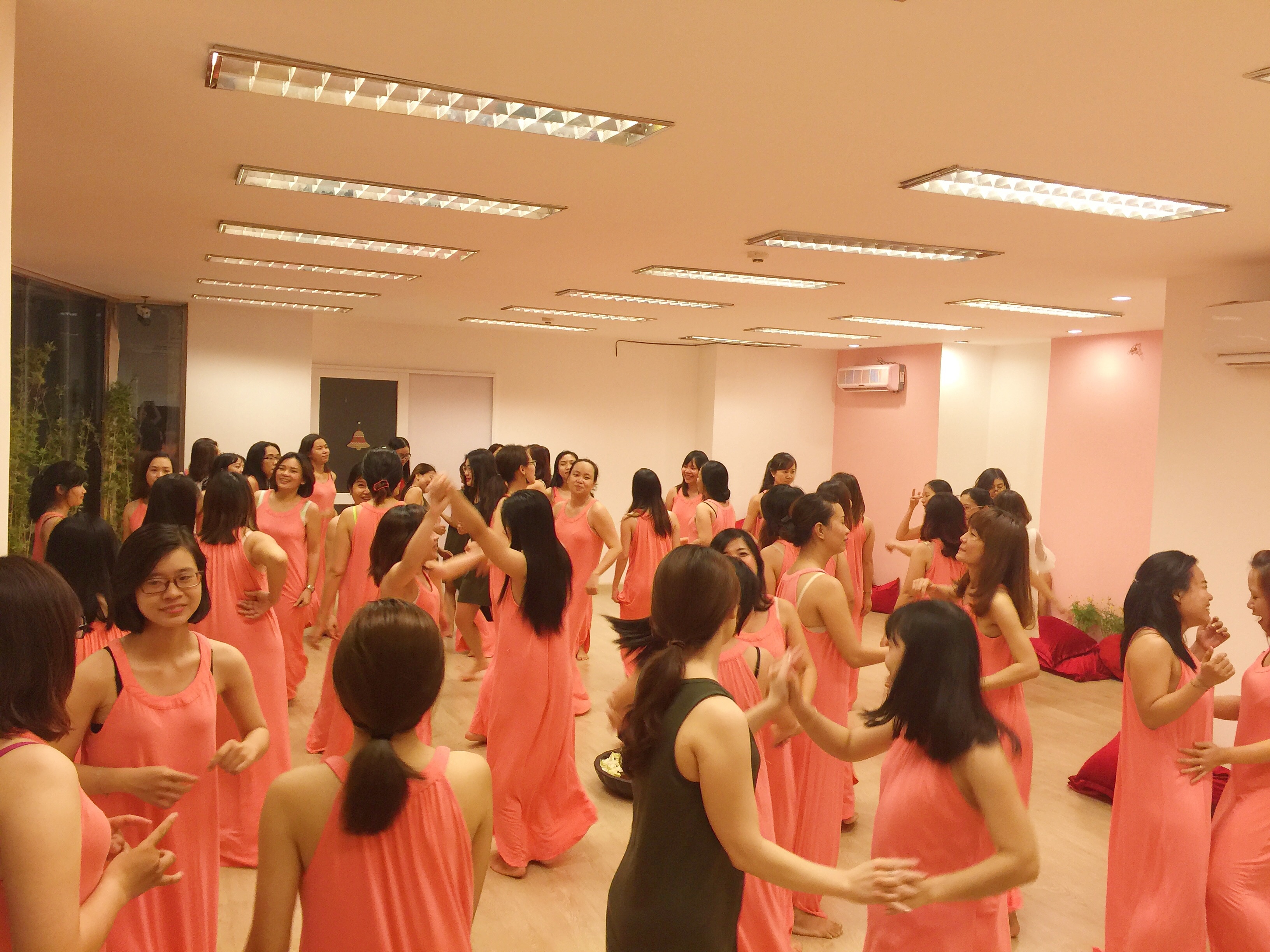 Song khong stress bang lieu phap om,  cuoi va nhay anh 3