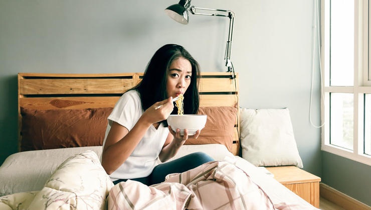 Nhung dieu khong nen lam tren giuong ngu anh 3