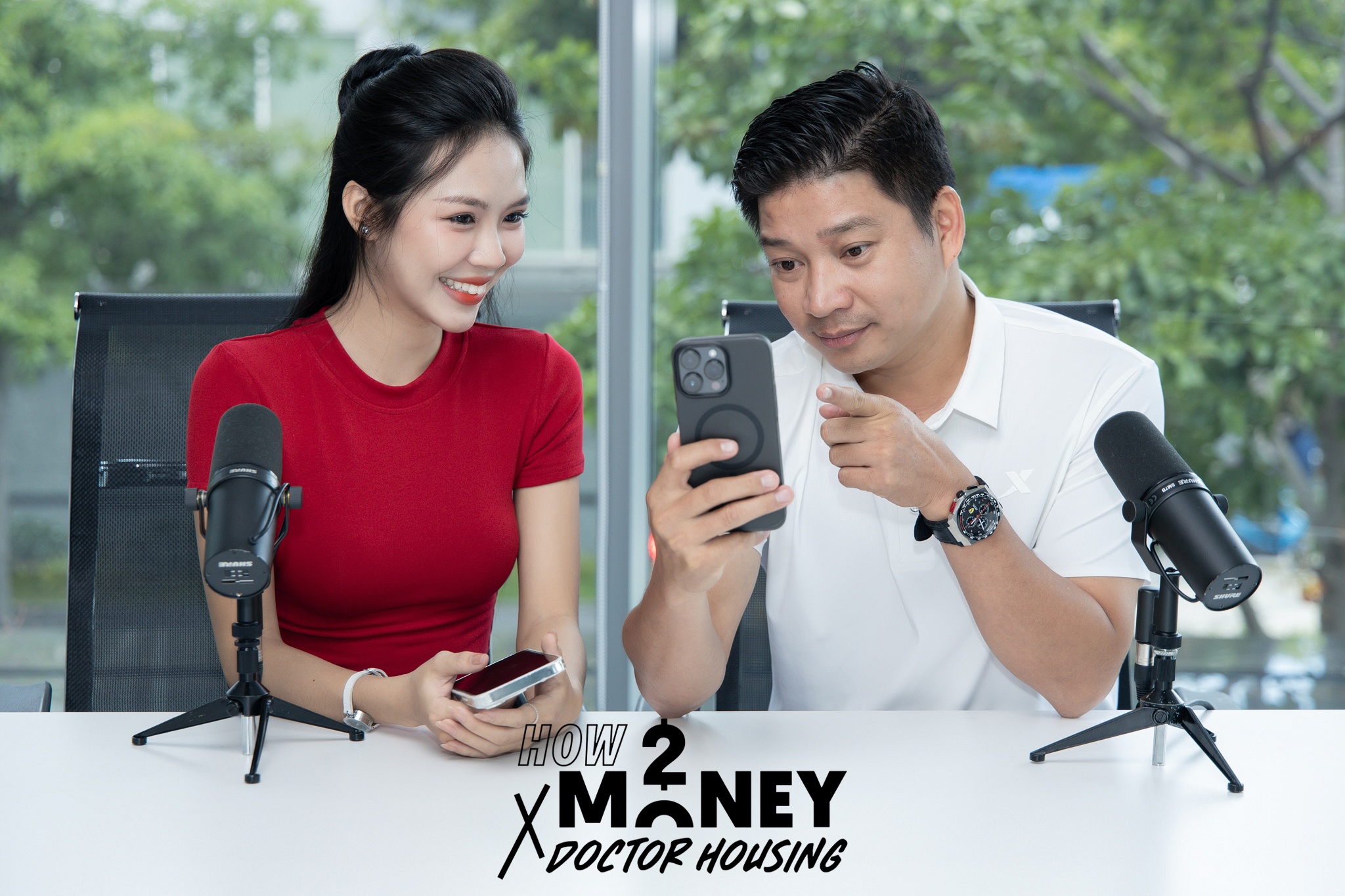 Vi sao gioi tre 'nghien' ung dung ngan hang? hinh anh