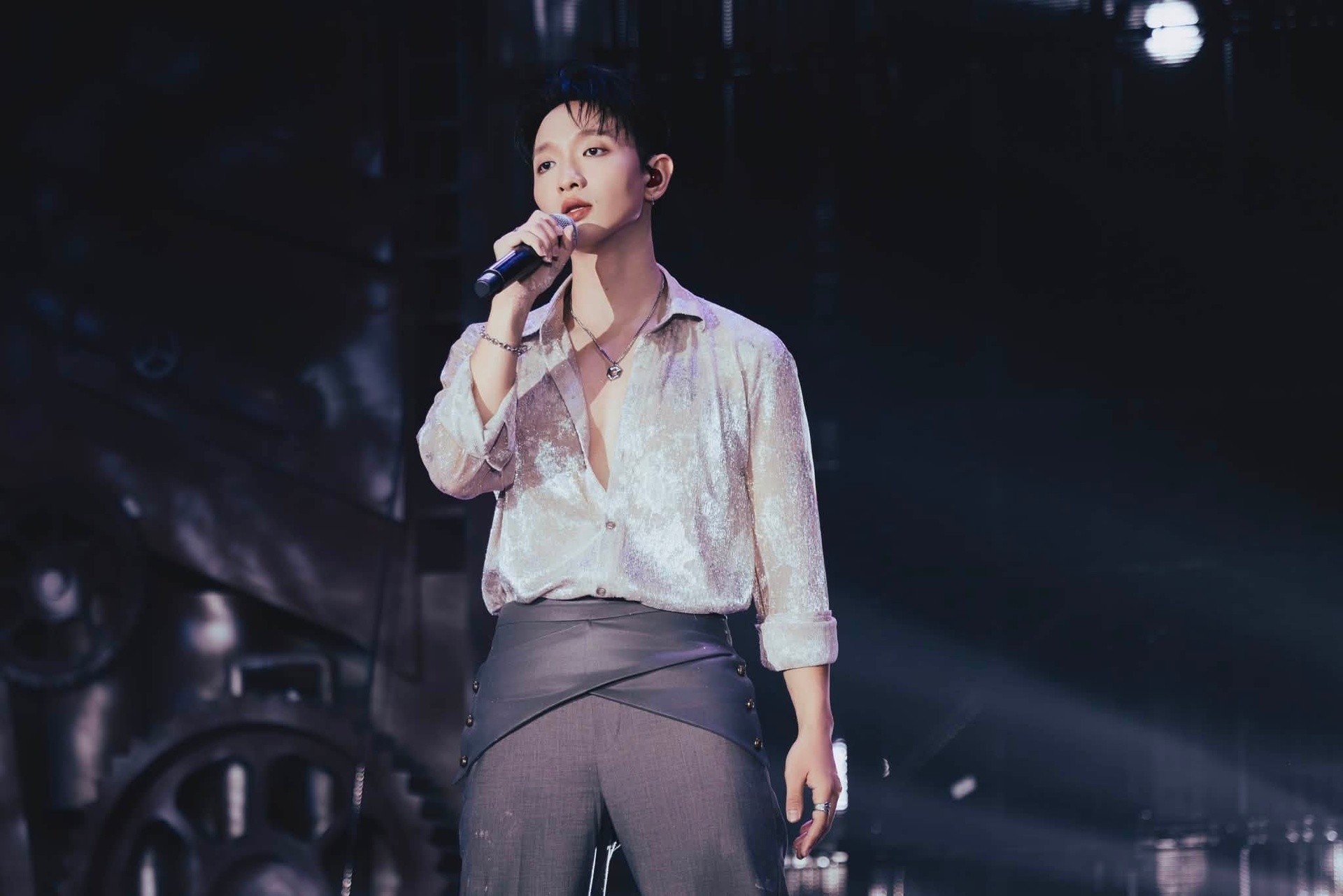 Ho&agrave;ng Dũng ảnh 2
