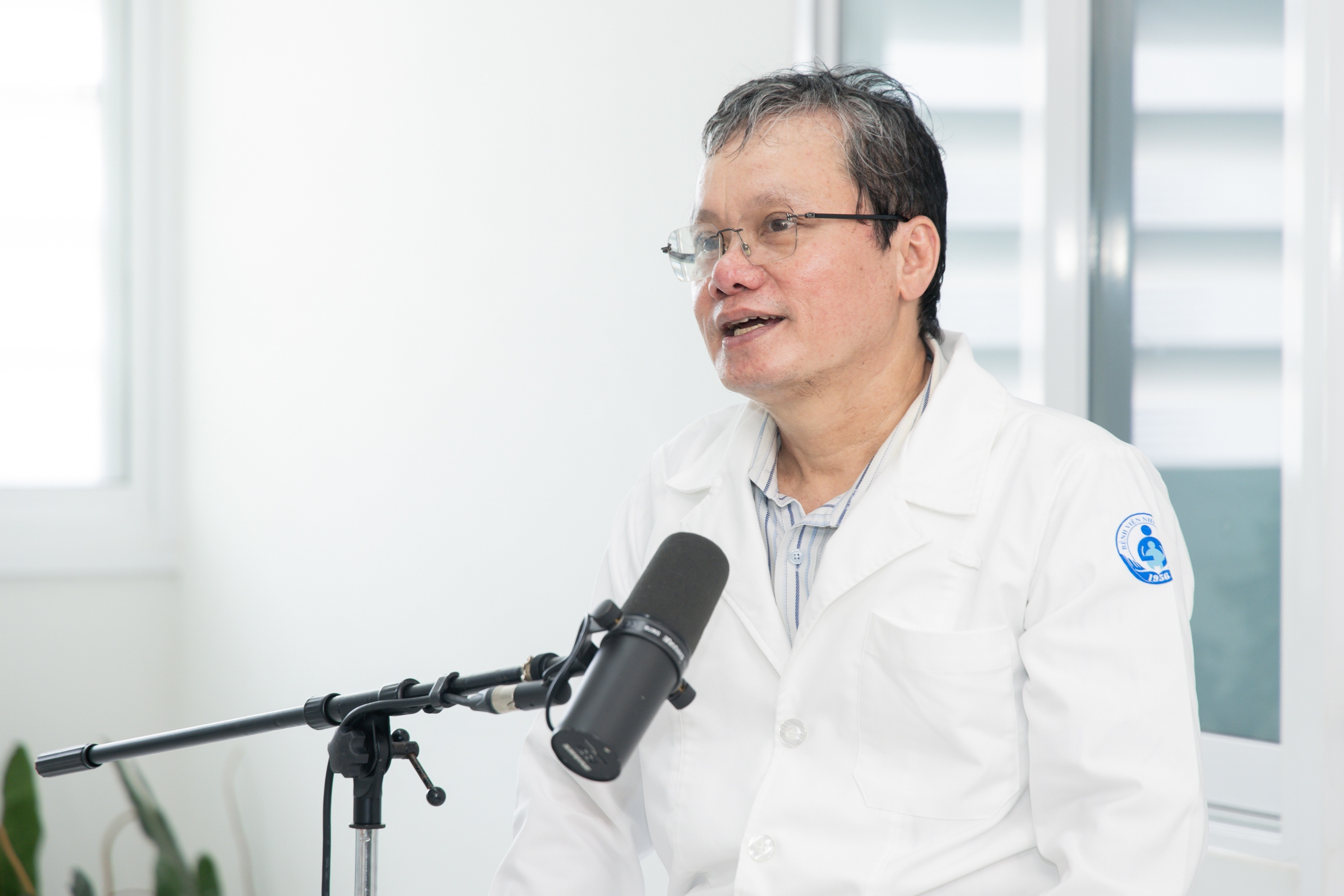 BS Trương Hữu Khanh ảnh 5