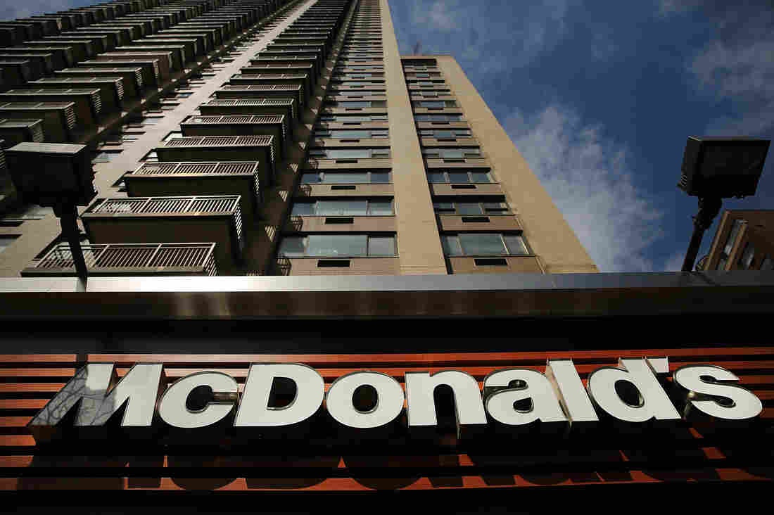 mcdonald ăn chặn tiền nhân viên ảnh 1 mcdonald an chan tien nhan vien anh 1