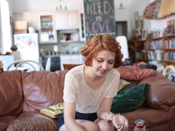 the he tre My ganh dong no va van phu thuoc vao gia dinh anh 6