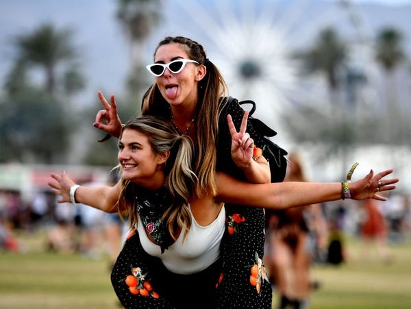 the he tre My ganh dong no va van phu thuoc vao gia dinh anh 9