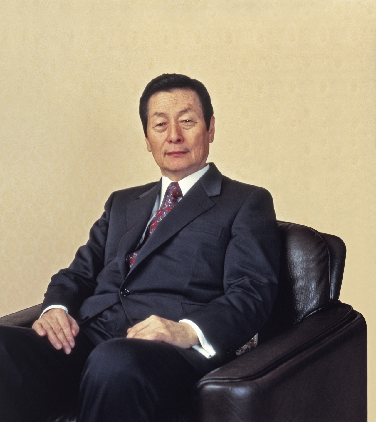 Nha sang lap cua Lotte qua doi anh 1