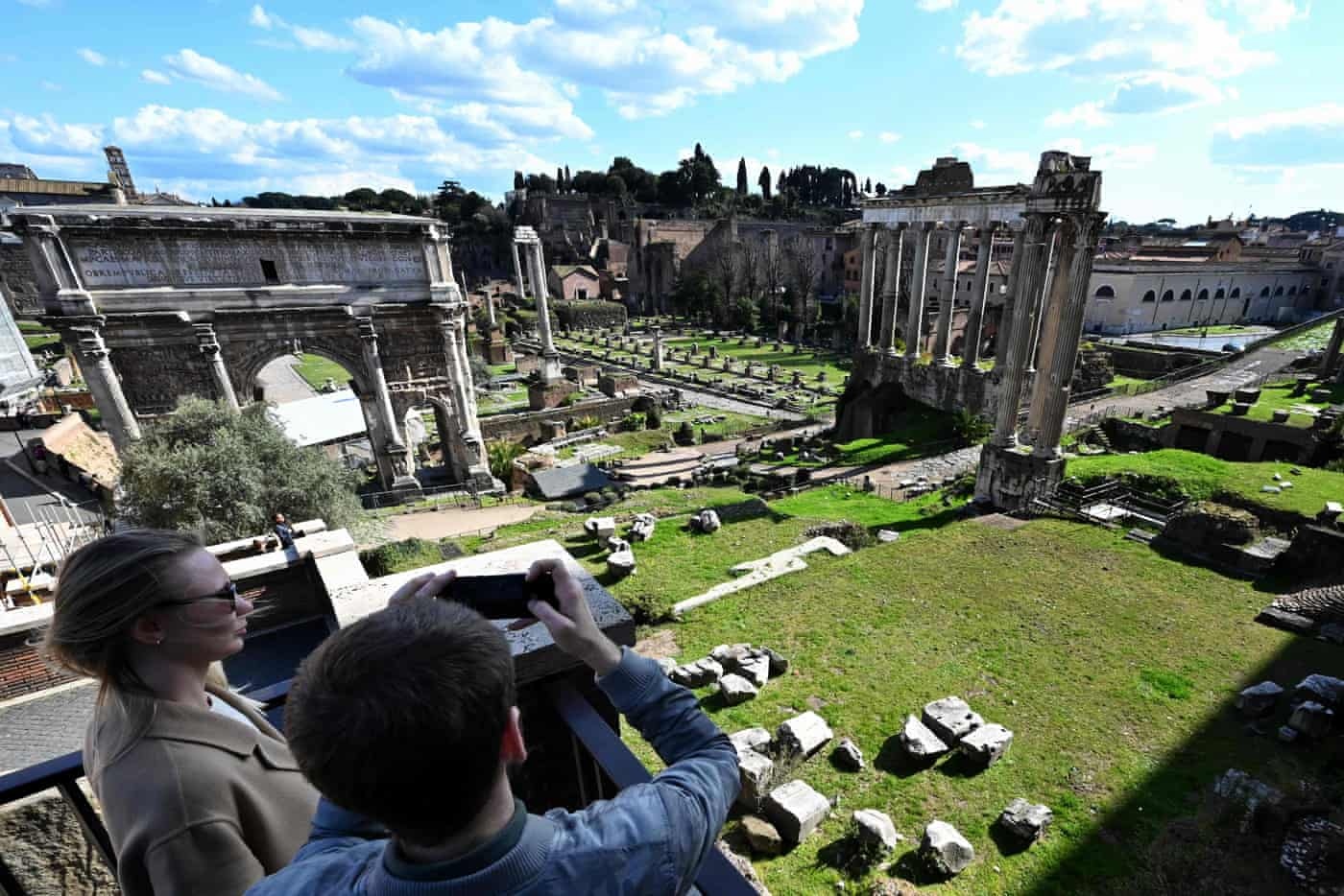 Dich Covid-19 bung phat o Italy anh 11