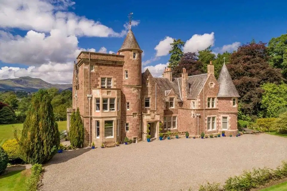 Nhung dia diem xa xi ly tuong de cach ly trong mua dich anh 1