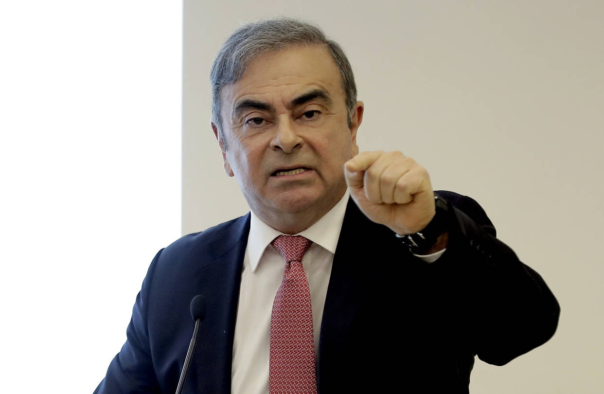 Bi mat dang sau vu lat do cuu chu tich Nissan hinh anh