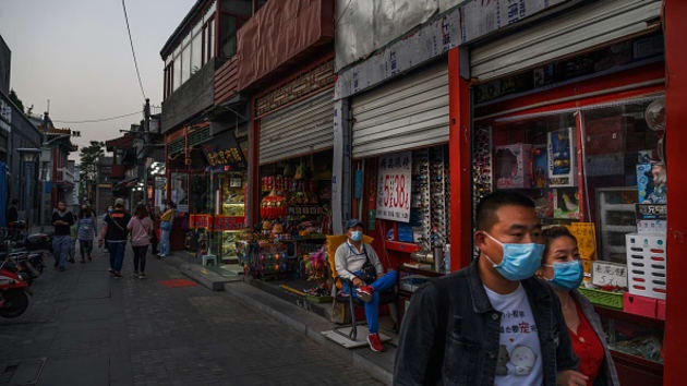 Guong tang truong TQ bi chot chan boi dich benh bung phat o Bac Kinh anh 1