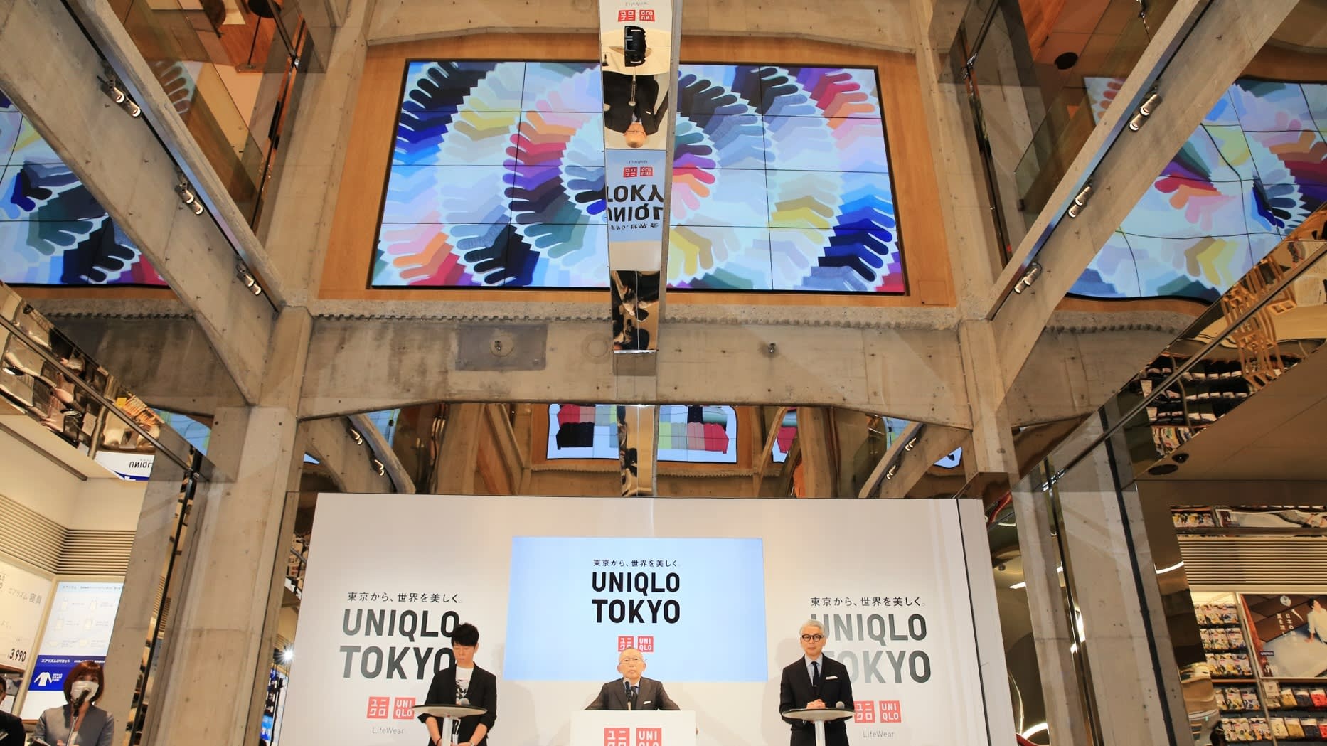 Lan luot Zara, Uniqlo lam le chiem ngoi vuong thoi trang gia re hinh anh