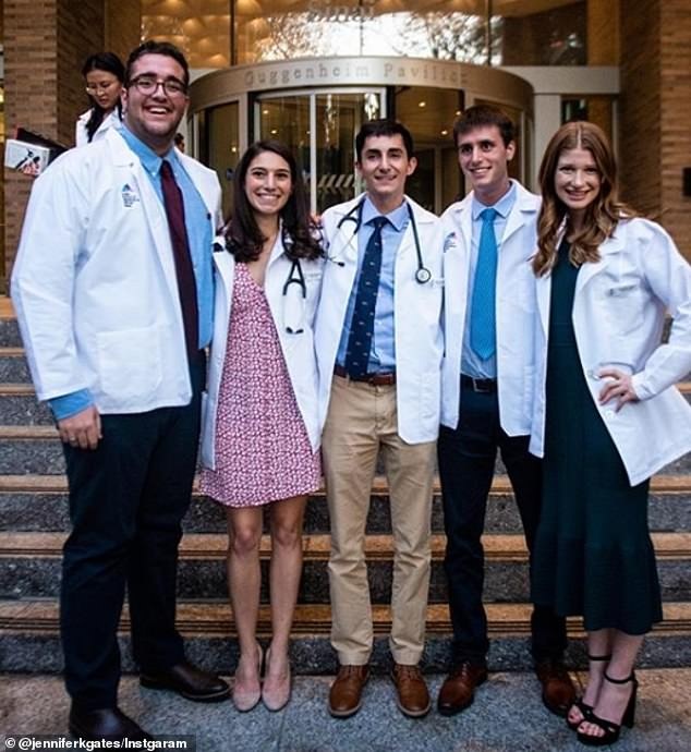 Bat ngo voi cuoc song cua con gai ty phu cong nghe giau nhat the gioi anh 6