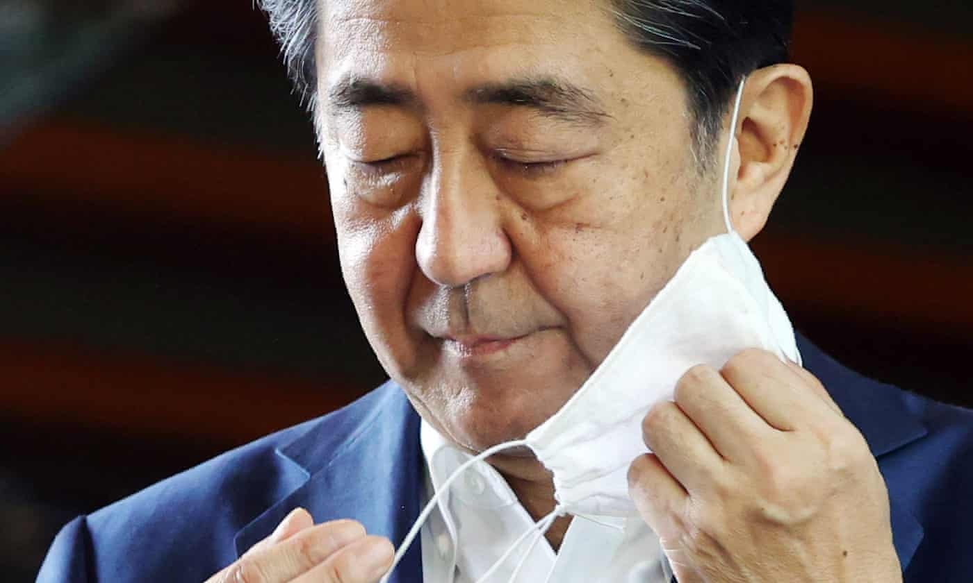 Nhat lo bong ma qua khu khi Shinzo Abe tu chuc hinh anh