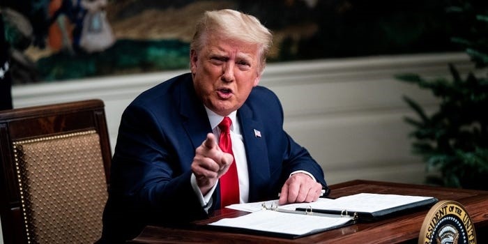 Trieu phu My doi lai 2,5 trieu USD tu to chuc ung ho ong Trump hinh anh