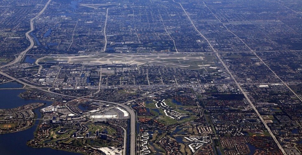 Que nha tu choi dat ten san bay theo ong Trump anh 1